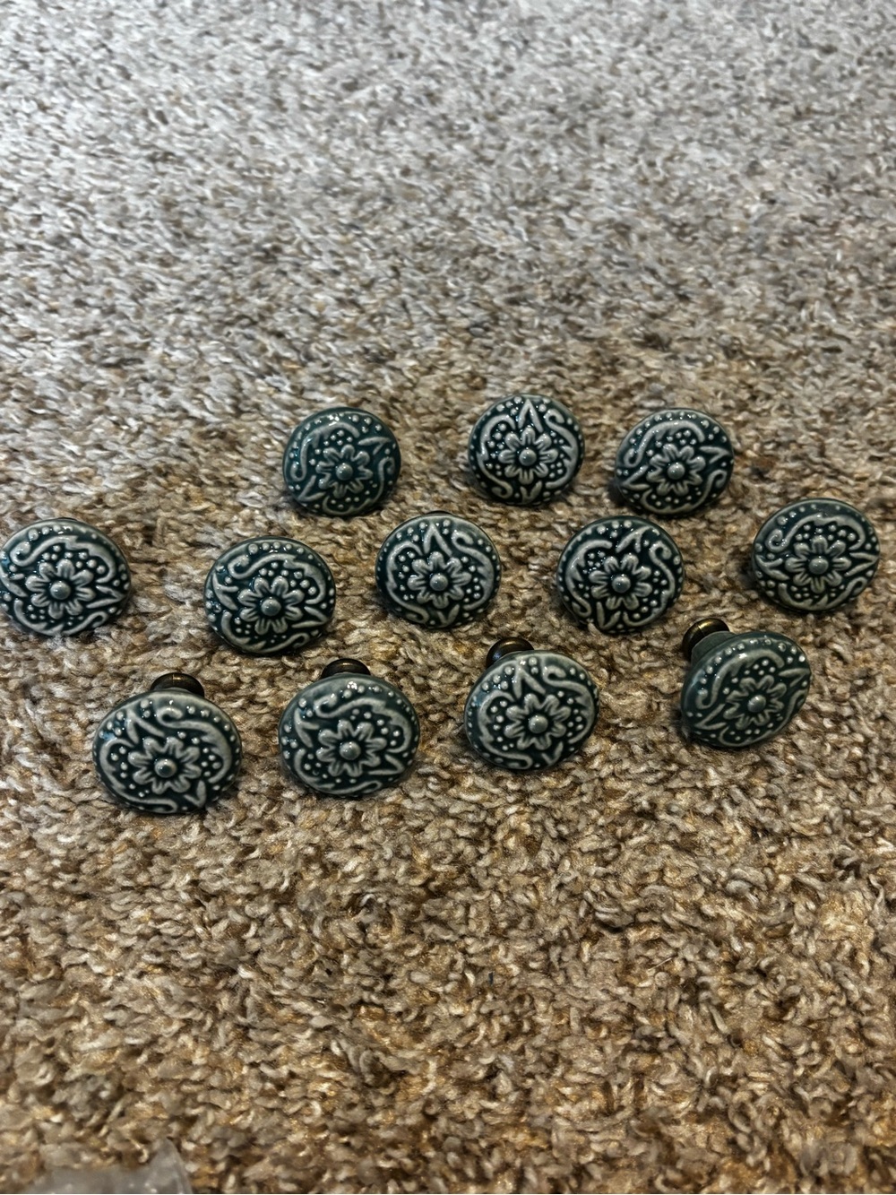 12 piece Decorative Floral Ceramic Knob Set - Green